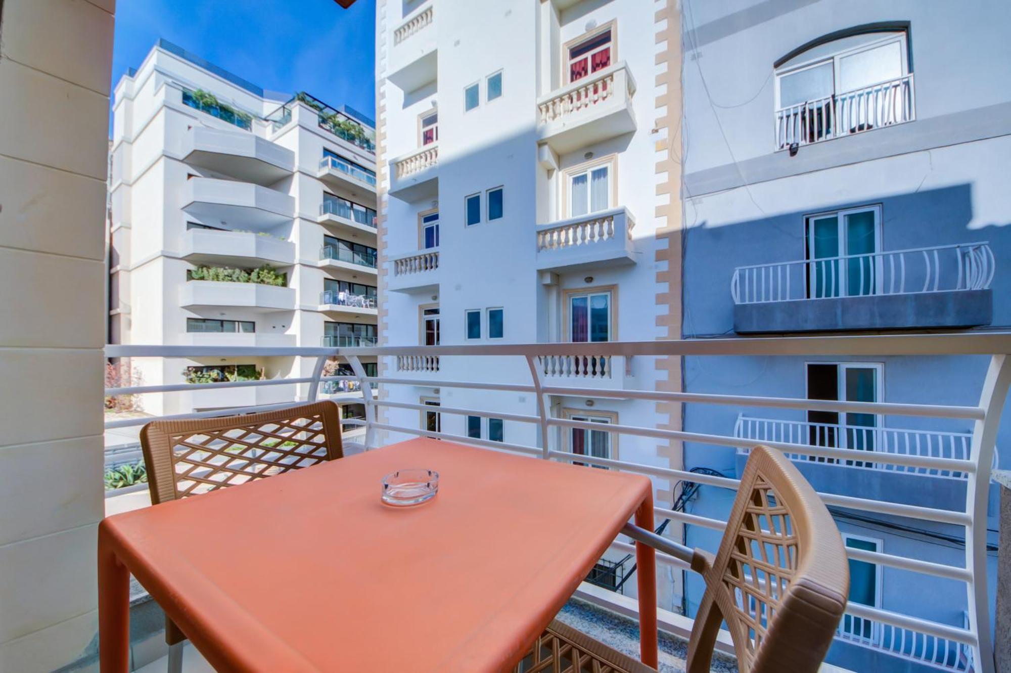 Stylish 2Br Apt With Balconies In St Julians, Paceville - Apt 6 By Vaganza San Ġiljan Buitenkant foto