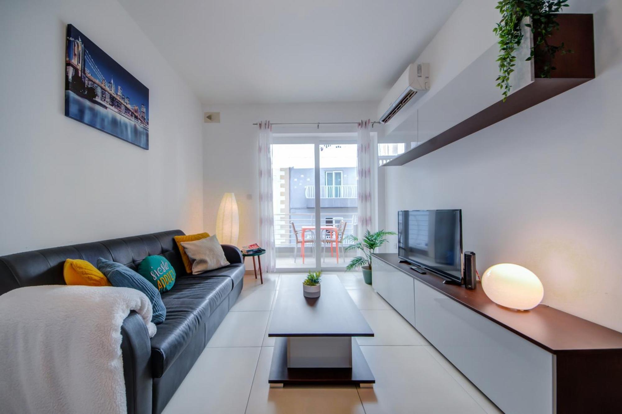 Stylish 2Br Apt With Balconies In St Julians, Paceville - Apt 6 By Vaganza San Ġiljan Buitenkant foto